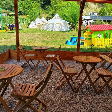 Luna Rock Glamping Brezoi - Blue Scai Bagian luar foto