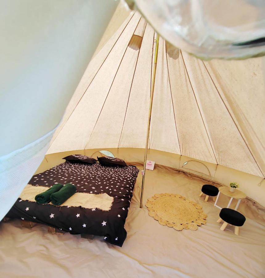 Luna Rock Glamping Brezoi - Blue Scai Bagian luar foto