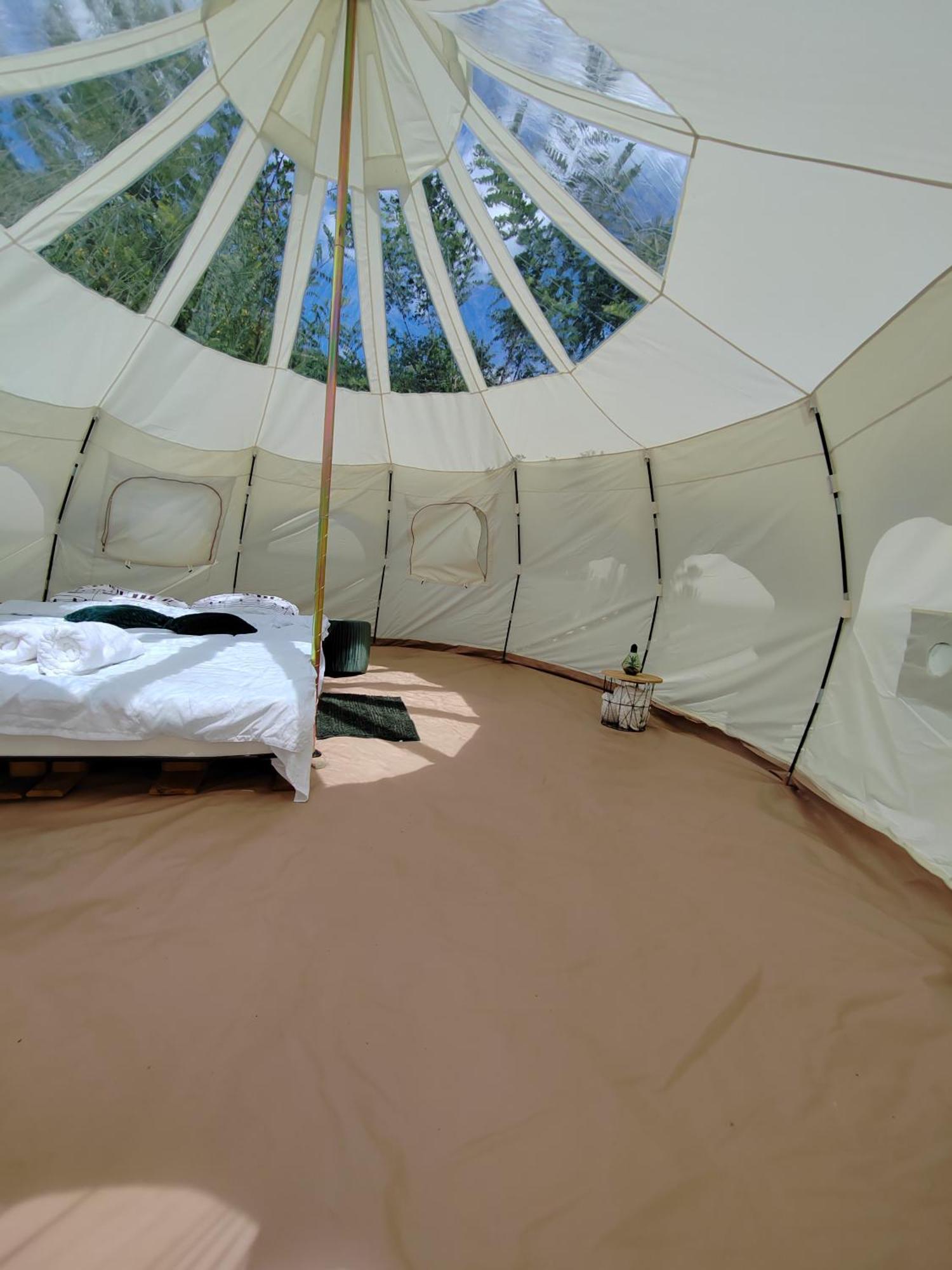 Luna Rock Glamping Brezoi - Blue Scai Bagian luar foto