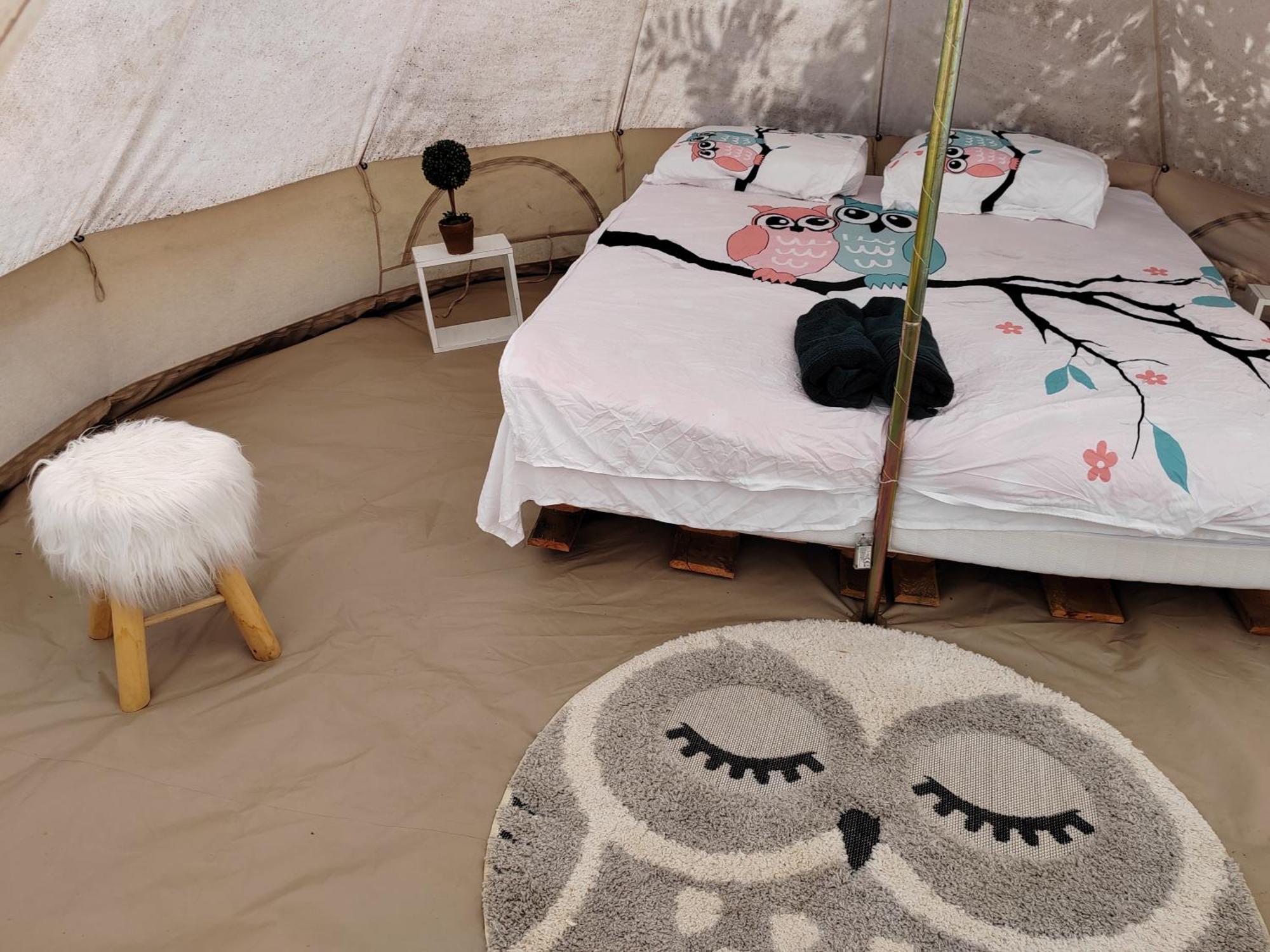 Luna Rock Glamping Brezoi - Blue Scai Hotel Bagian luar foto