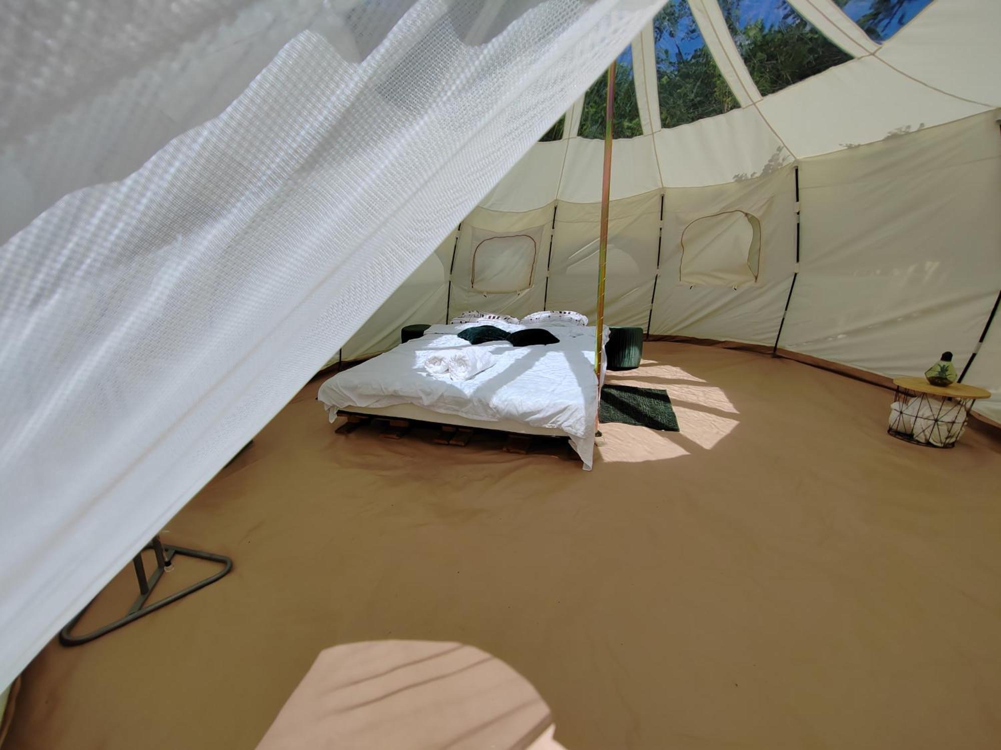Luna Rock Glamping Brezoi - Blue Scai Bagian luar foto
